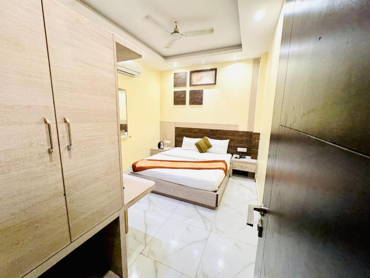 Hotel Megha Inn Lucknow Exterior photo